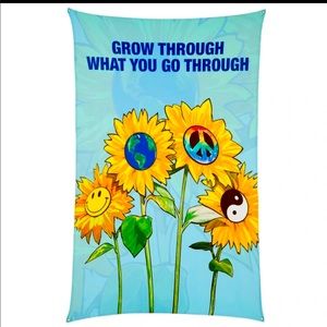 NEW Wall Tapestry of Sun Flowers 40”x60” grommeted